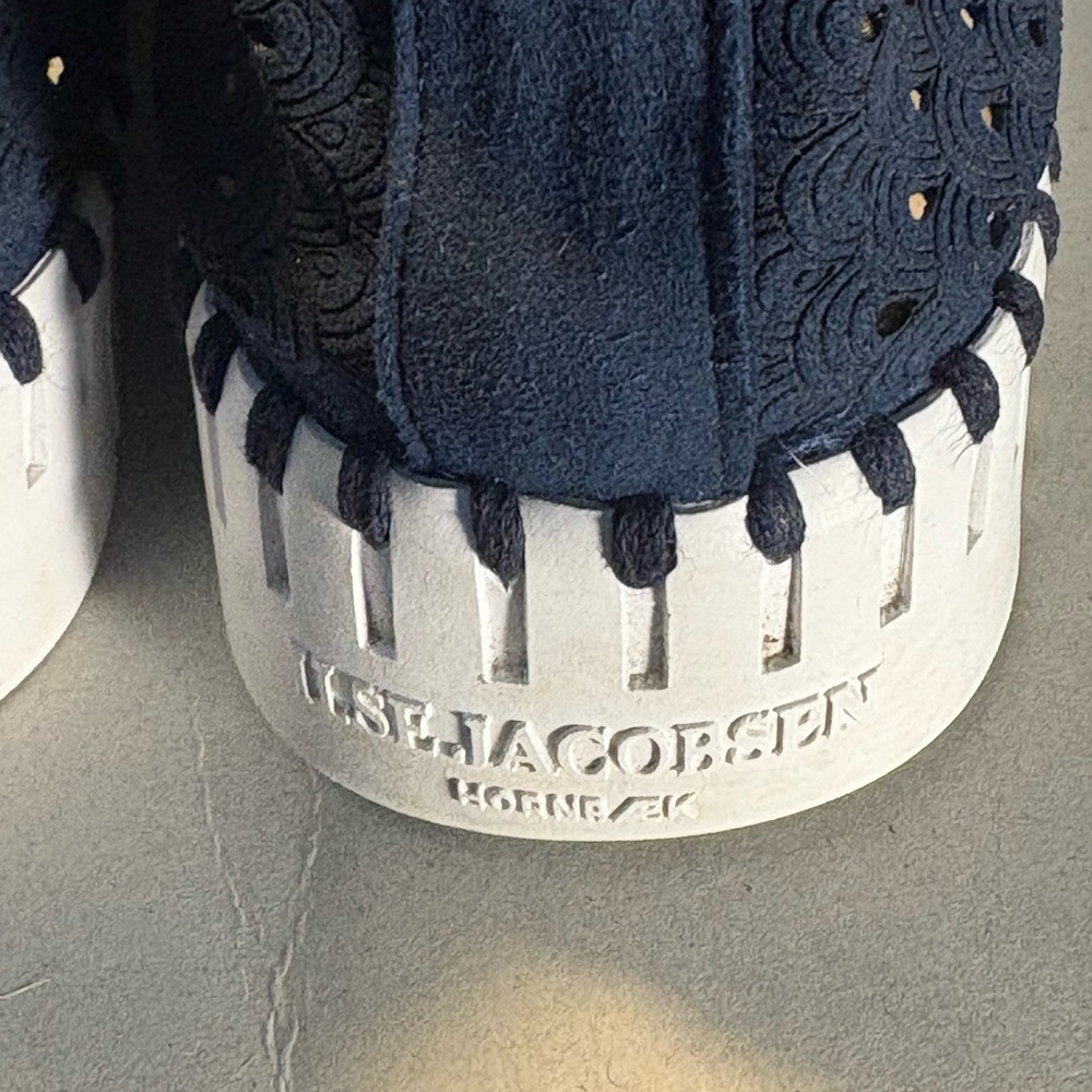WRAPPED IN GRACE
Ilse Jacobsen Dark Indigo Platform Sneaker Sz(41)(10.5-11) - Picture 4 of 10